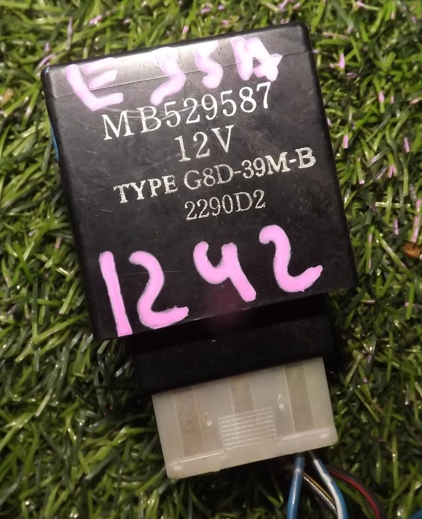 Электронный блок MITSUBISHI GALANT E35A MB529587 1 ракурс